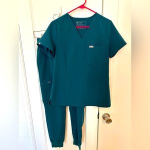 Figs Caribbean Blue Small Set